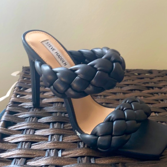 Shoes - Steve Madden Mules
